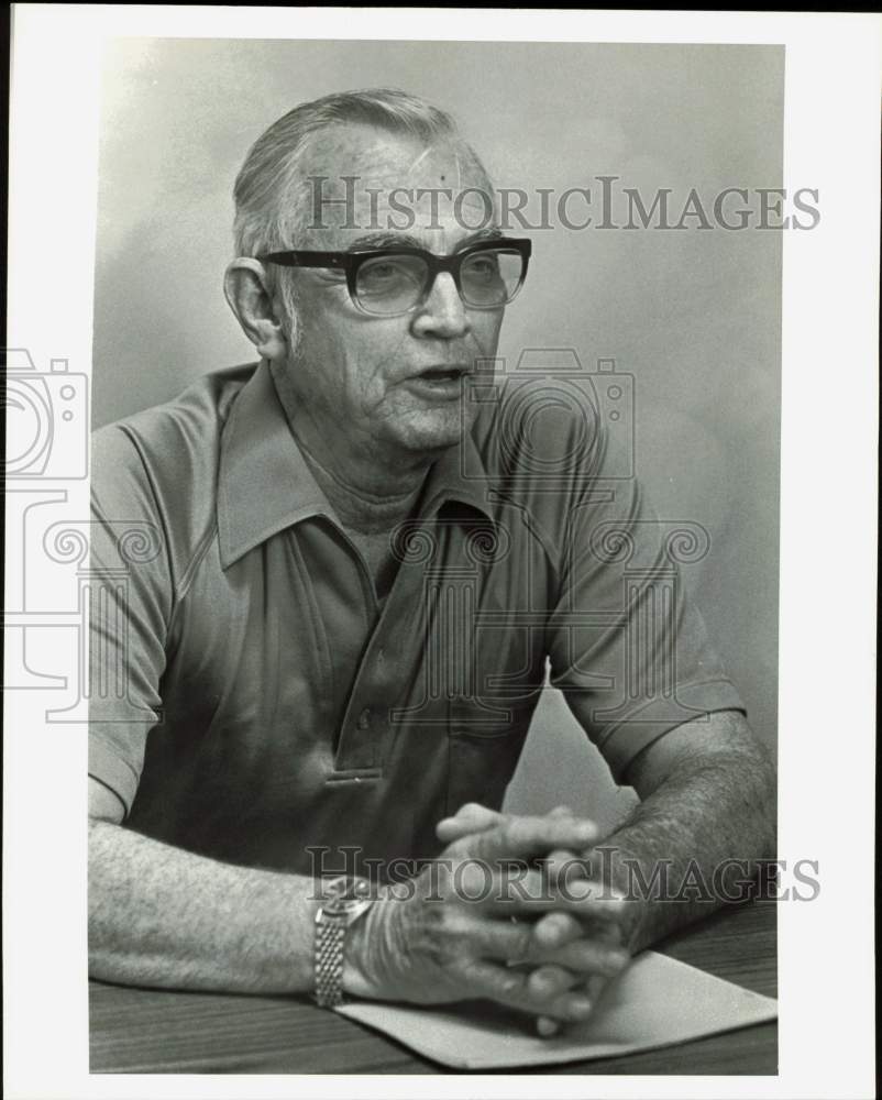 Press Photo J.H. &quot;Gomer&quot; Pyles of Brazoria County Health Unit, in Texas.- Historic Images