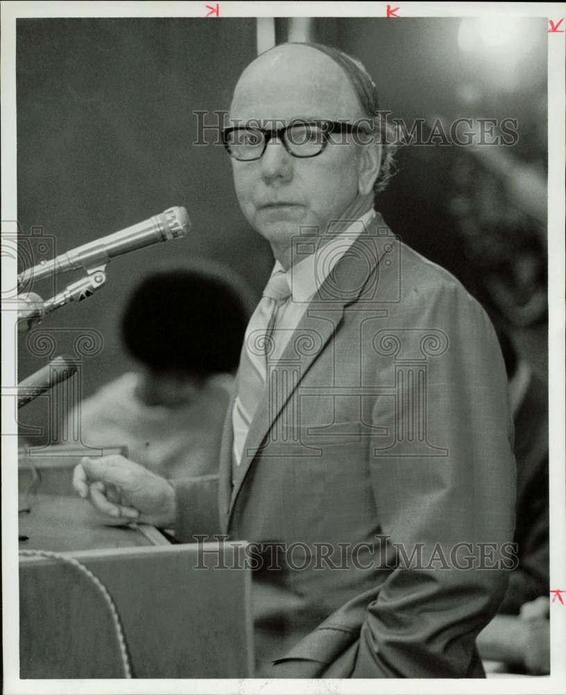 1970 Press Photo O. R. Smith of Coastal Industrial Water Authority makes speech.- Historic Images