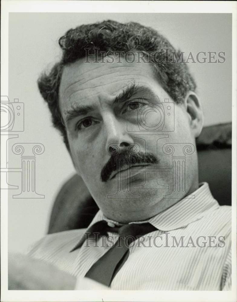 1967 Press Photo John Roche, presidential speech-writer at White House office.- Historic Images