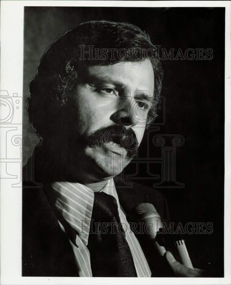 1976 Press Photo Peter Martinez of Houston Industrial Areas Foundation- Historic Images