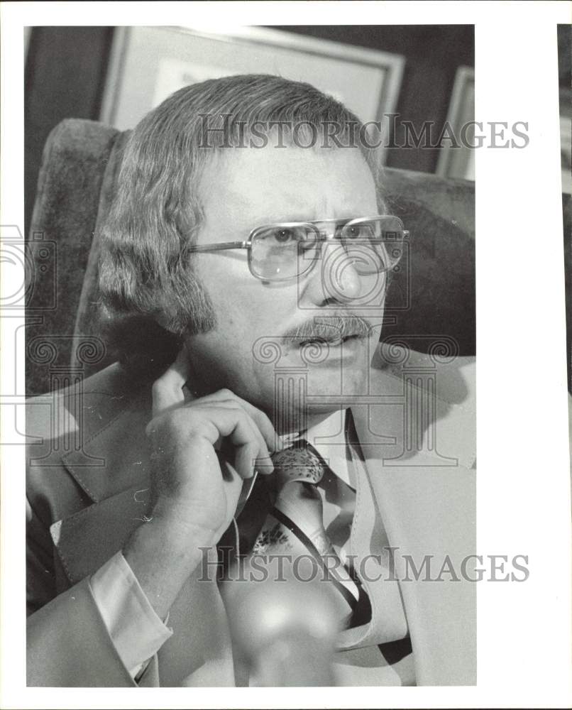 1976 Press Photo William Wheat, attorney representing IBEW. - hpa79387- Historic Images