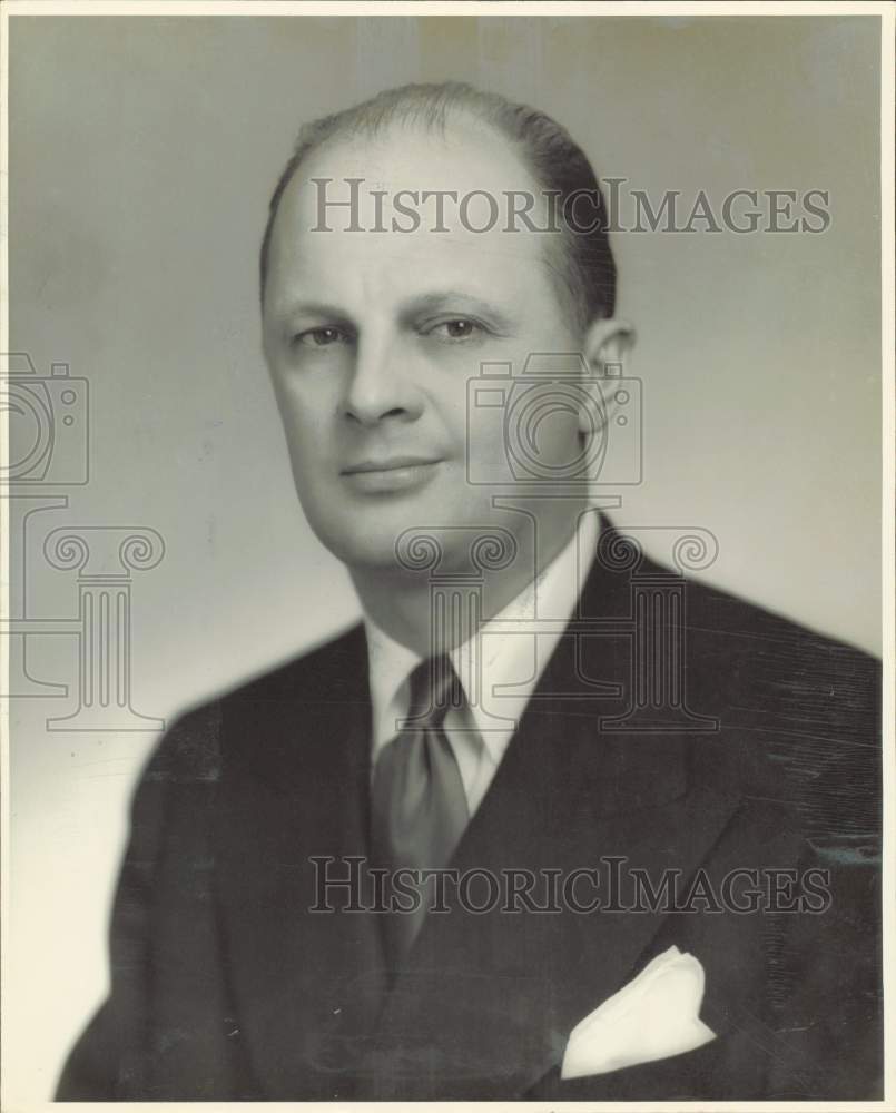 1955 Press Photo R.E. Nelson, Houston manager of Standard Oil and Gas- Historic Images