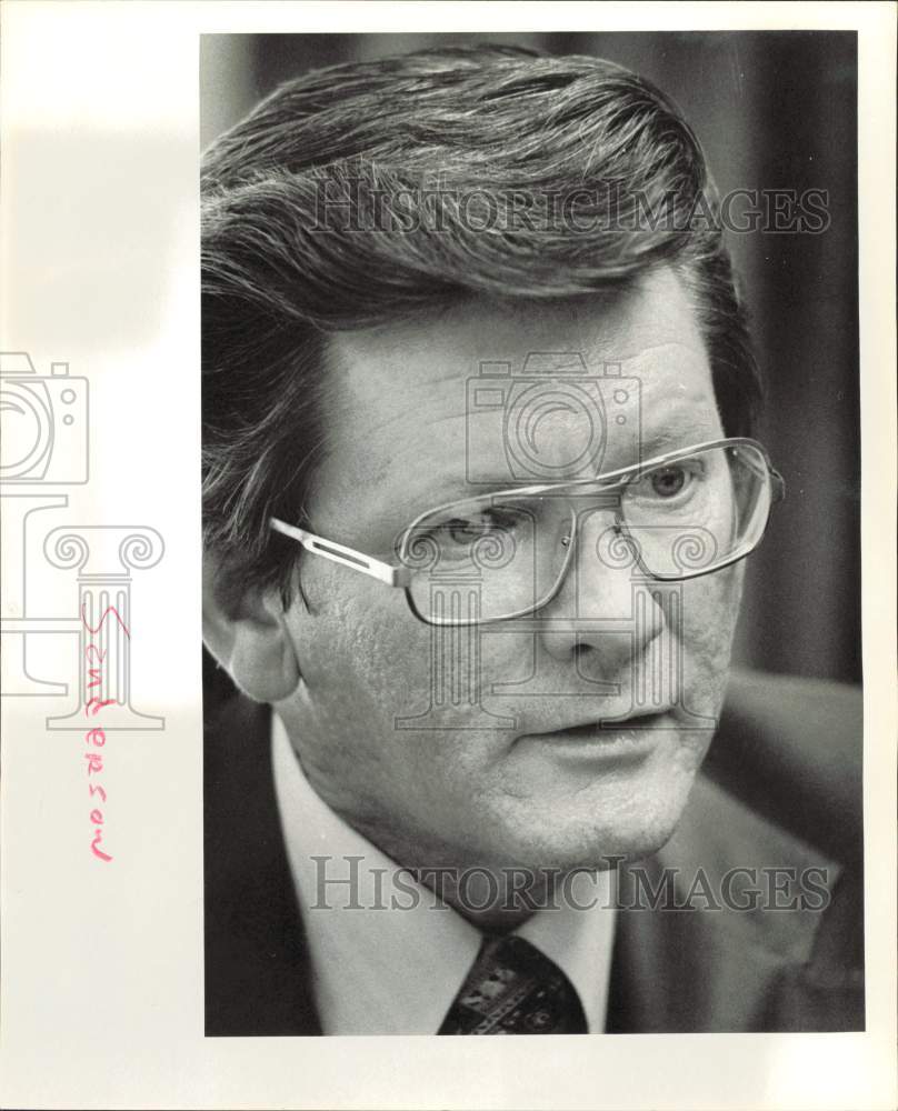 1977 Press Photo C.R. Sanderson, candidate for State Treasurer. - hpa79436- Historic Images