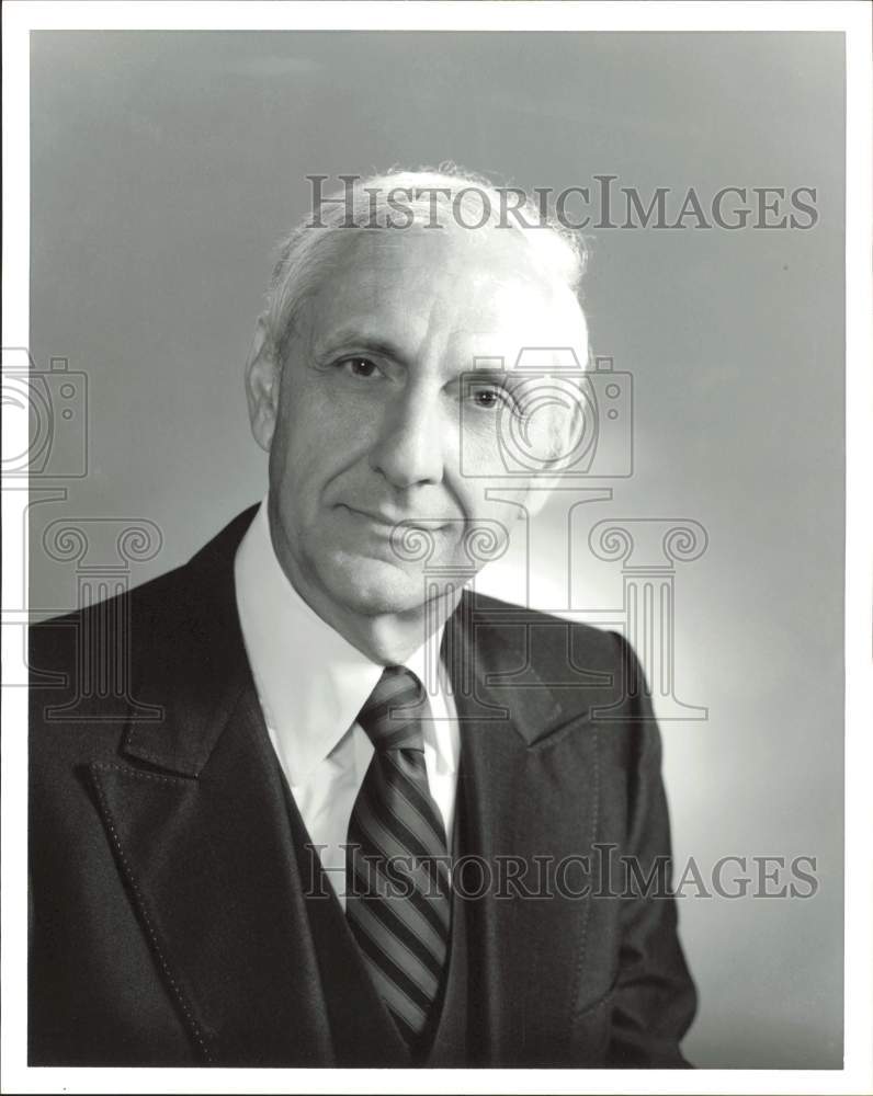 Press Photo Gerald Rome, Texaco USA executive vice president - hpa79621- Historic Images