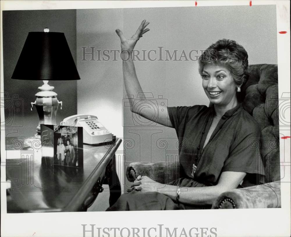 1978 Press Photo Diane Walls, Faberge promotional director in Texas. - hpa79772- Historic Images