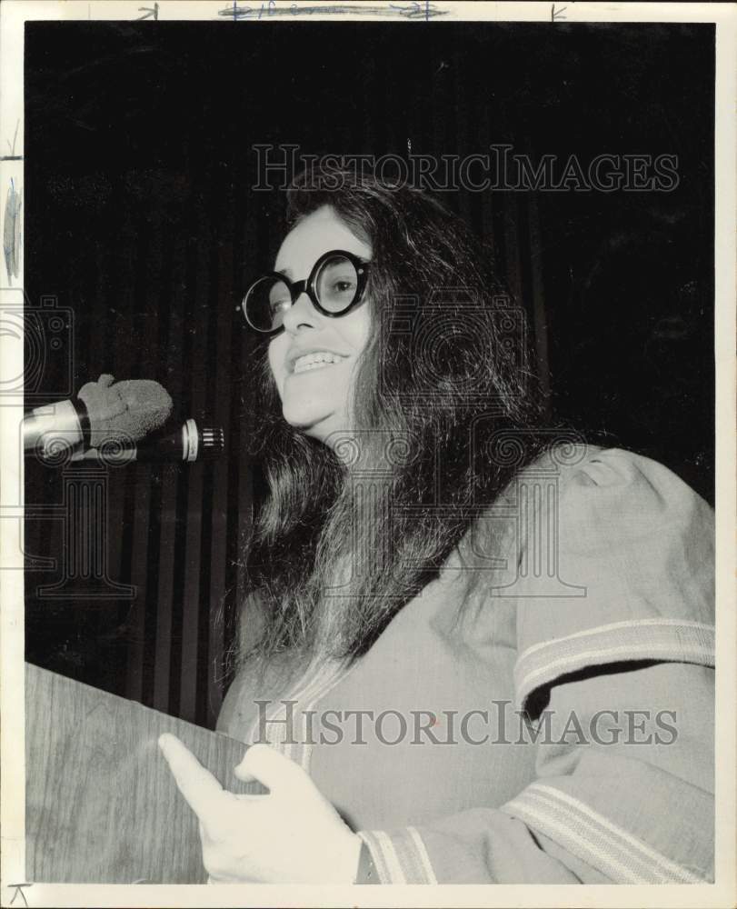 1970 Press Photo Kate Millett, writer, speaks at Rice University. - hpa80058- Historic Images