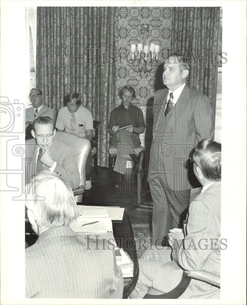 Press Photo Dr. Jarvis Miller addresses Texas A&amp;M Board of Regents, Houston- Historic Images