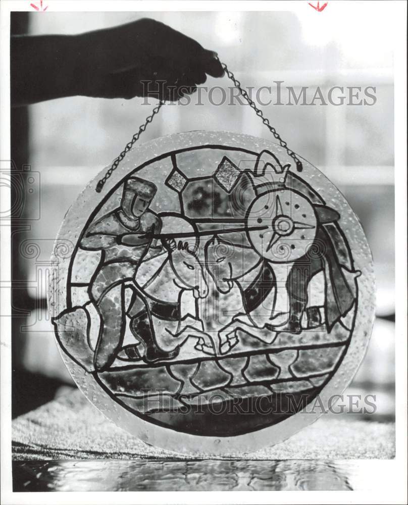 1961 Press Photo Mrs. Talmadge Rogers shows stained glass hanging in Houston.- Historic Images