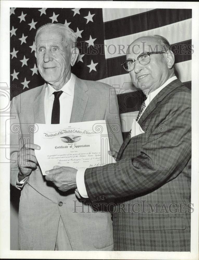 1963 Press Photo Burt Rule presented Certificate of Appreciation by B.W. Payne.- Historic Images