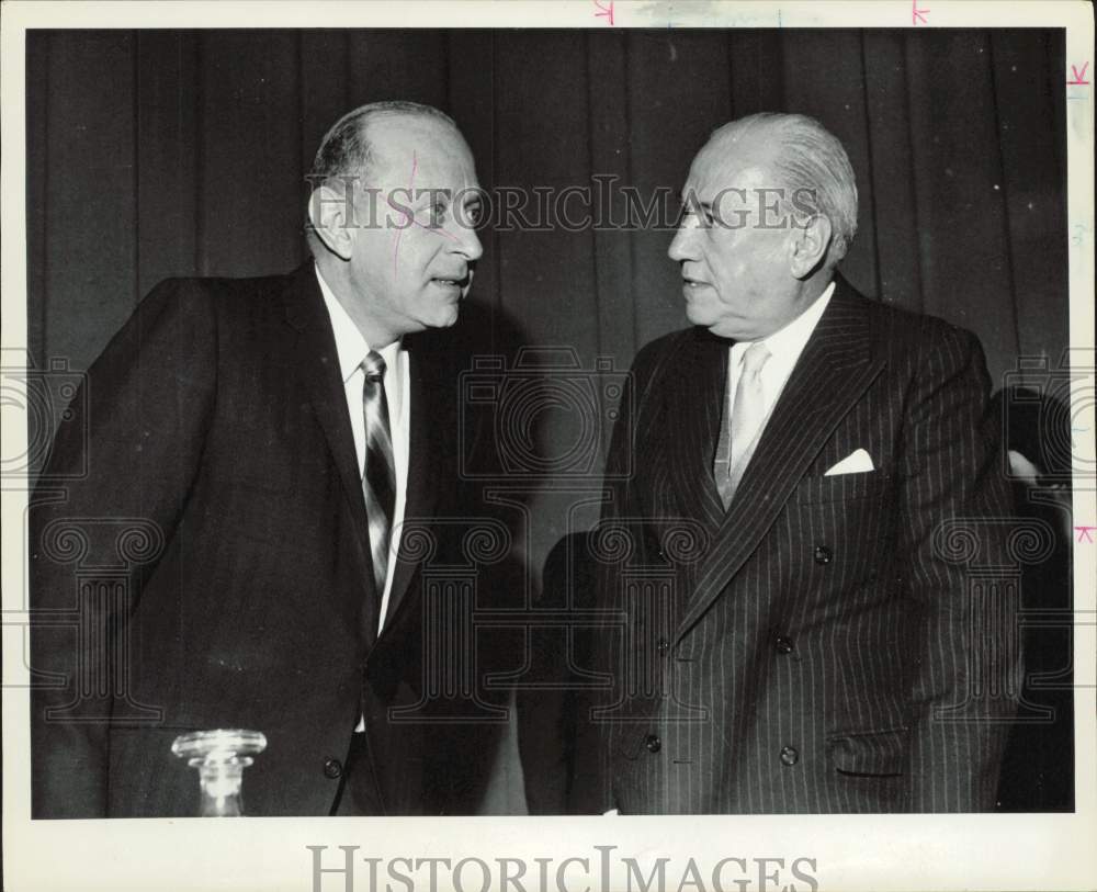 1964 Press Photo Raul Prebisch and officials confer at United Nations in NY.- Historic Images