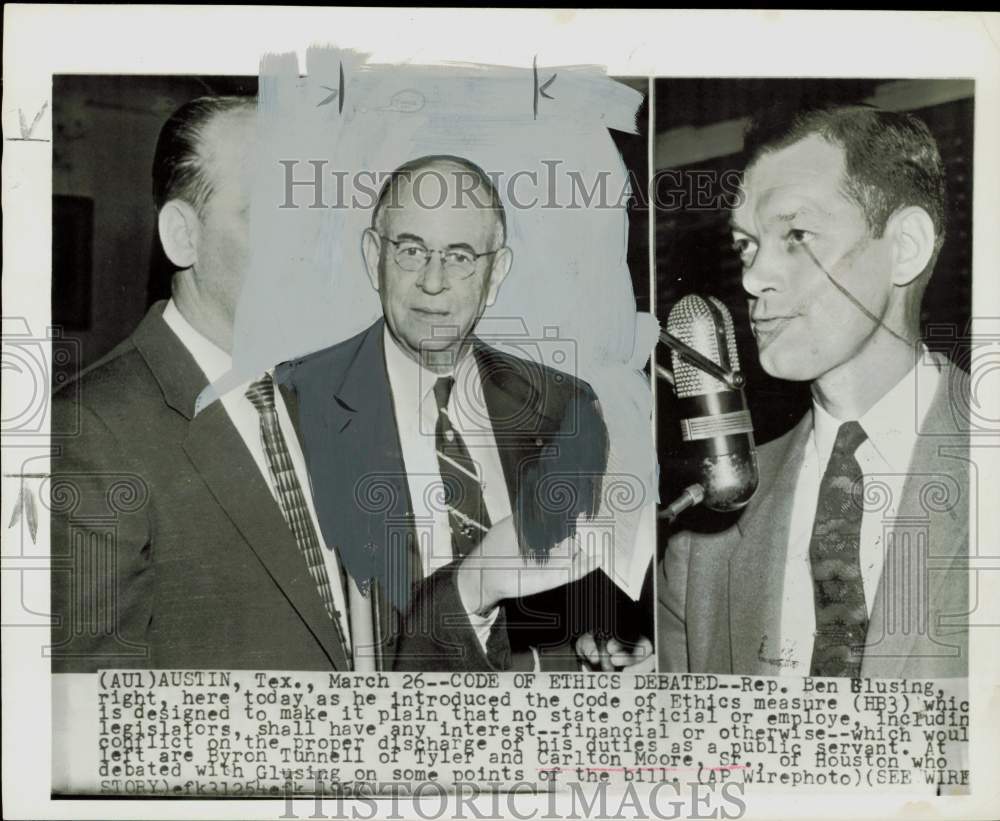 1957 Press Photo Ben Glusing, Byron Tunnell and Carlton Moore debate in Austin.- Historic Images