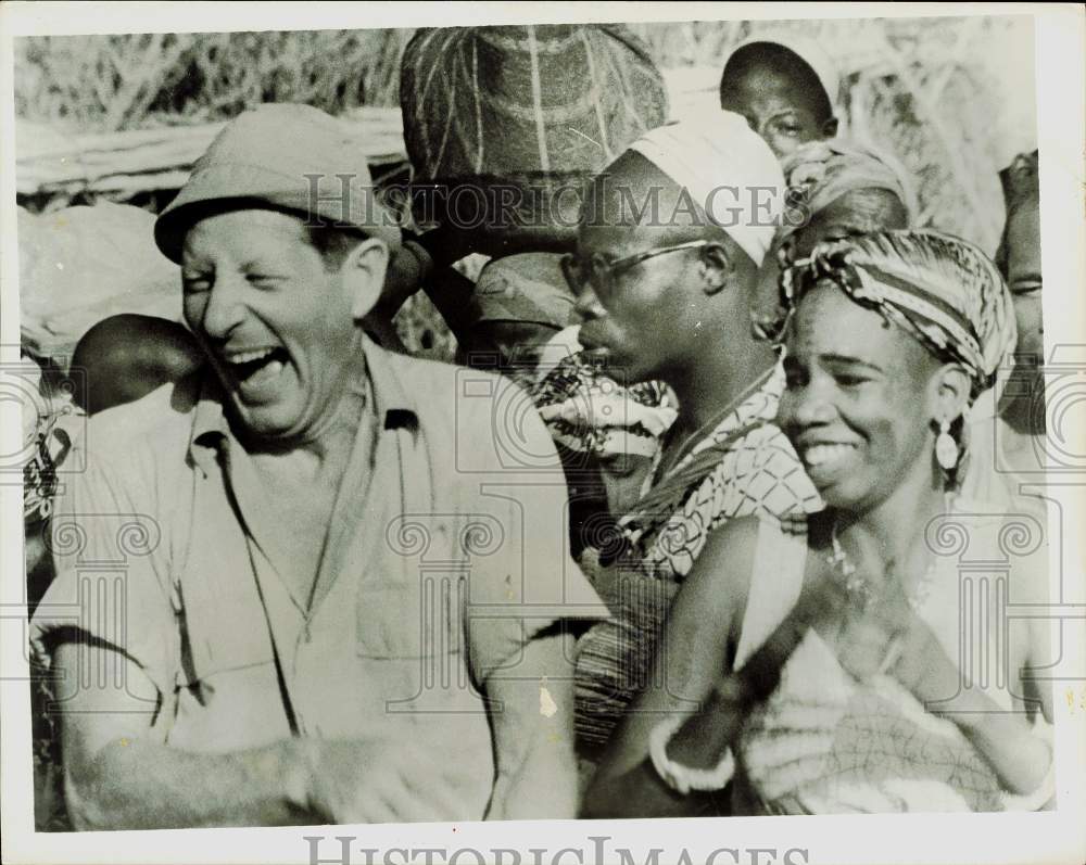 1956 Press Photo Comedian Danny Kaye with Nigerian natives on &quot;See It Now.&quot;- Historic Images