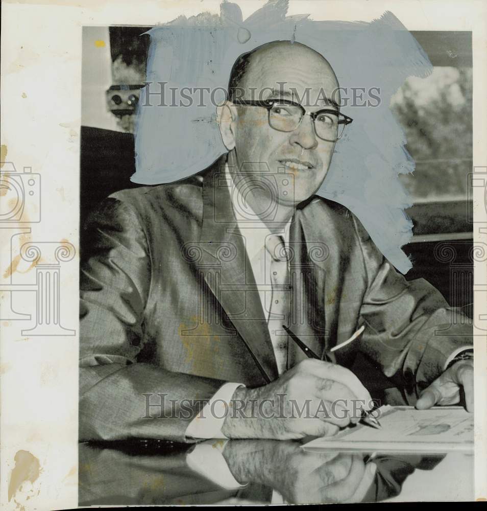 1957 Press Photo Senator Ottis Lock, Texas Governor of the Day signs document.- Historic Images