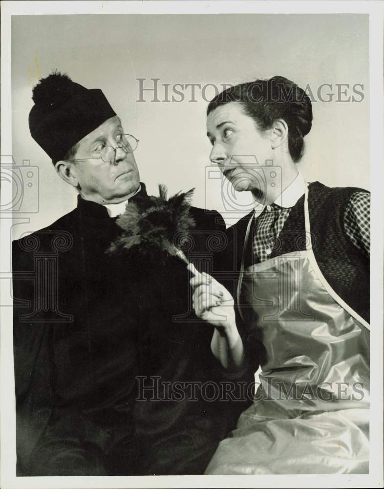 1956 Press Photo Rudy Vallee and Maudie Prickett star in &quot;Jenny Kissed Me.&quot;- Historic Images