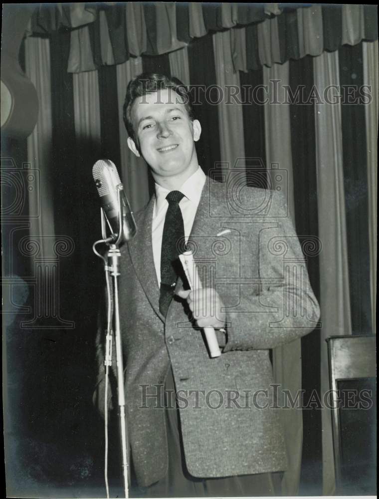 1956 Press Photo Herb Shriner, TV star, performs in Houston. - hpa81142- Historic Images