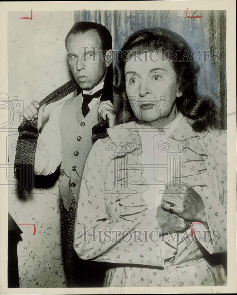 1958 Press Photo Actors Doris Lloyd and Hume Cronyn. - hpa81425- Historic Images