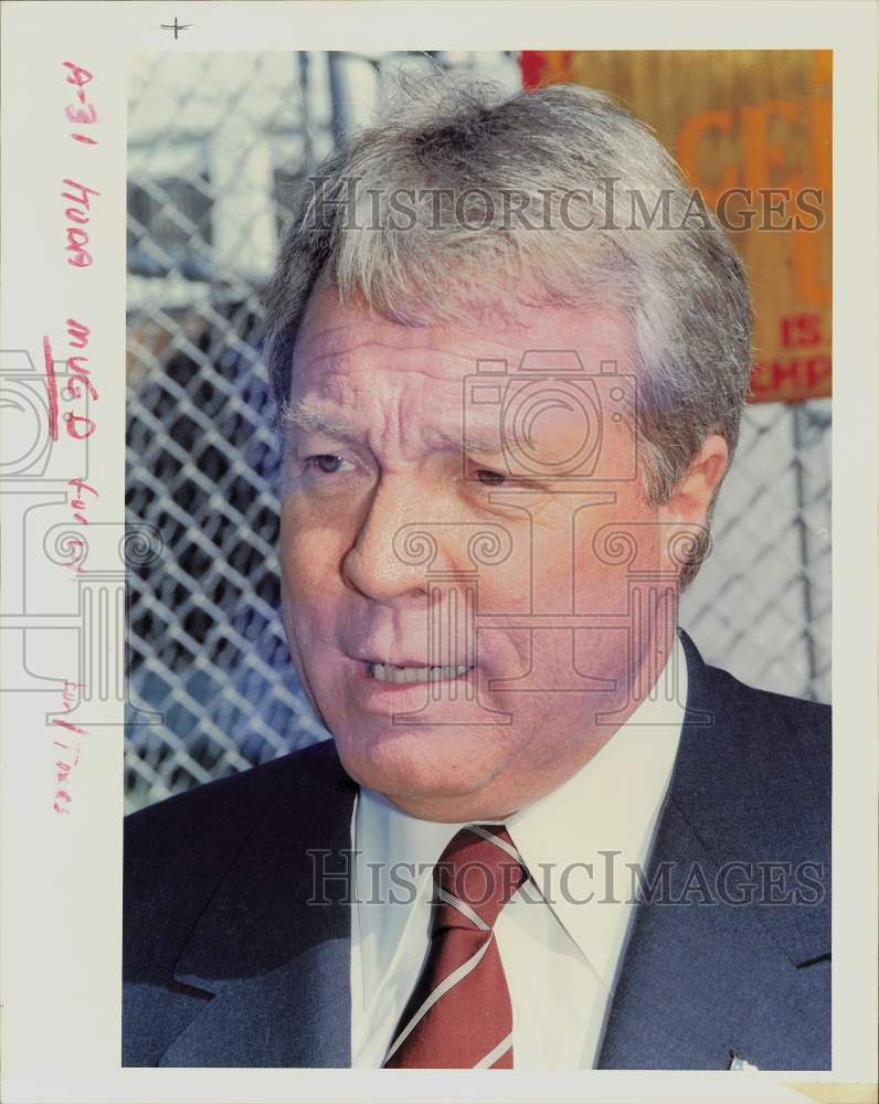 1989 Press Photo Jack Rains at TDC press conference in Sugar Land. - hpa81467- Historic Images