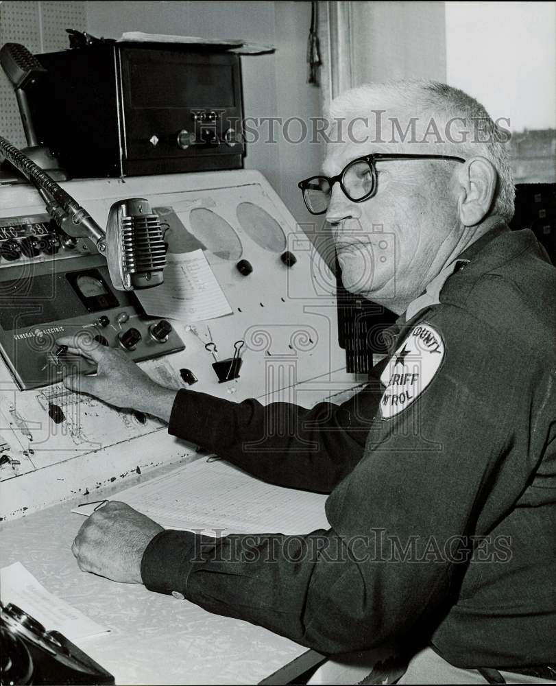 1961 Press Photo N.O. Morrison, Harris County Deputy Sheriff dispatcher.- Historic Images