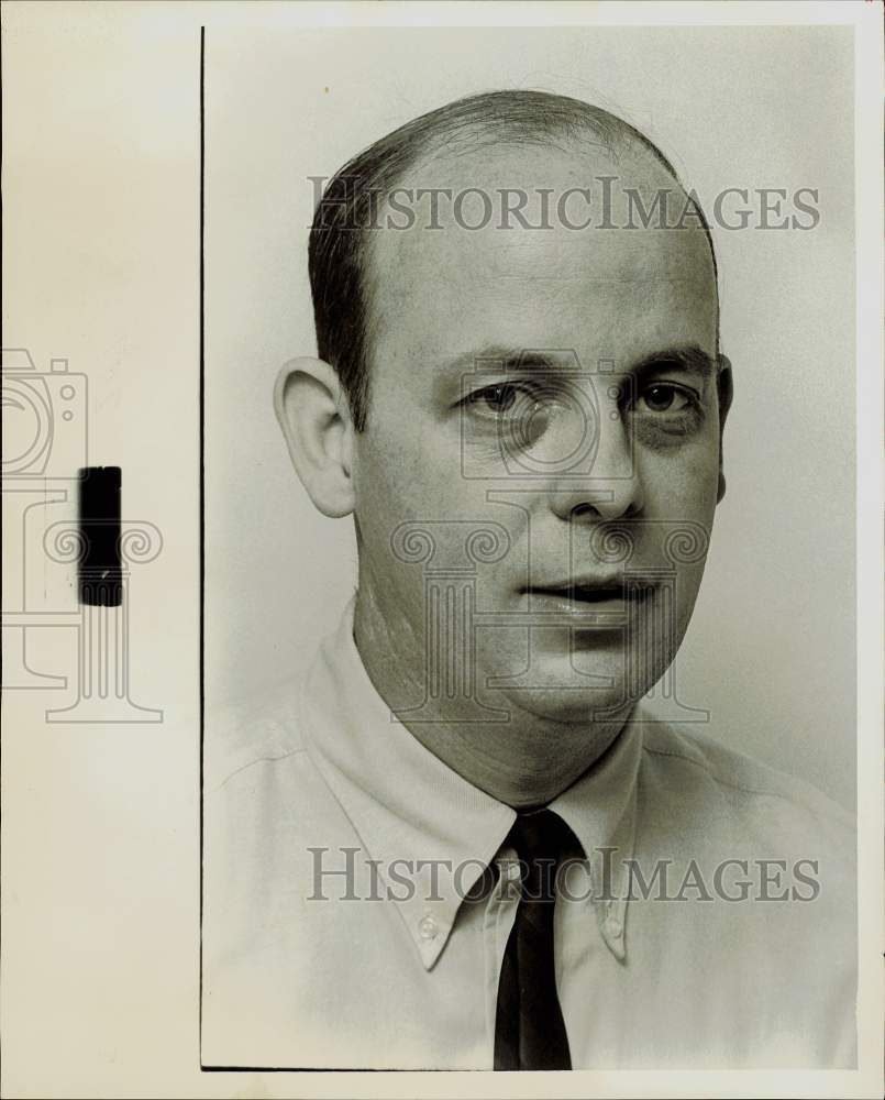 1969 Press Photo Ray Moseley, UPI Bureau Chief in Rome. - hpa81798- Historic Images