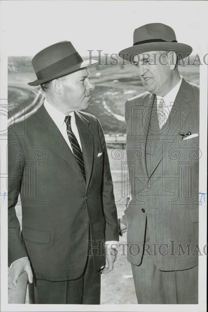 1956 Press Photo K.L. Isaacs and D.J. Russell, Southern Pacific CEO&#39;s at event.- Historic Images