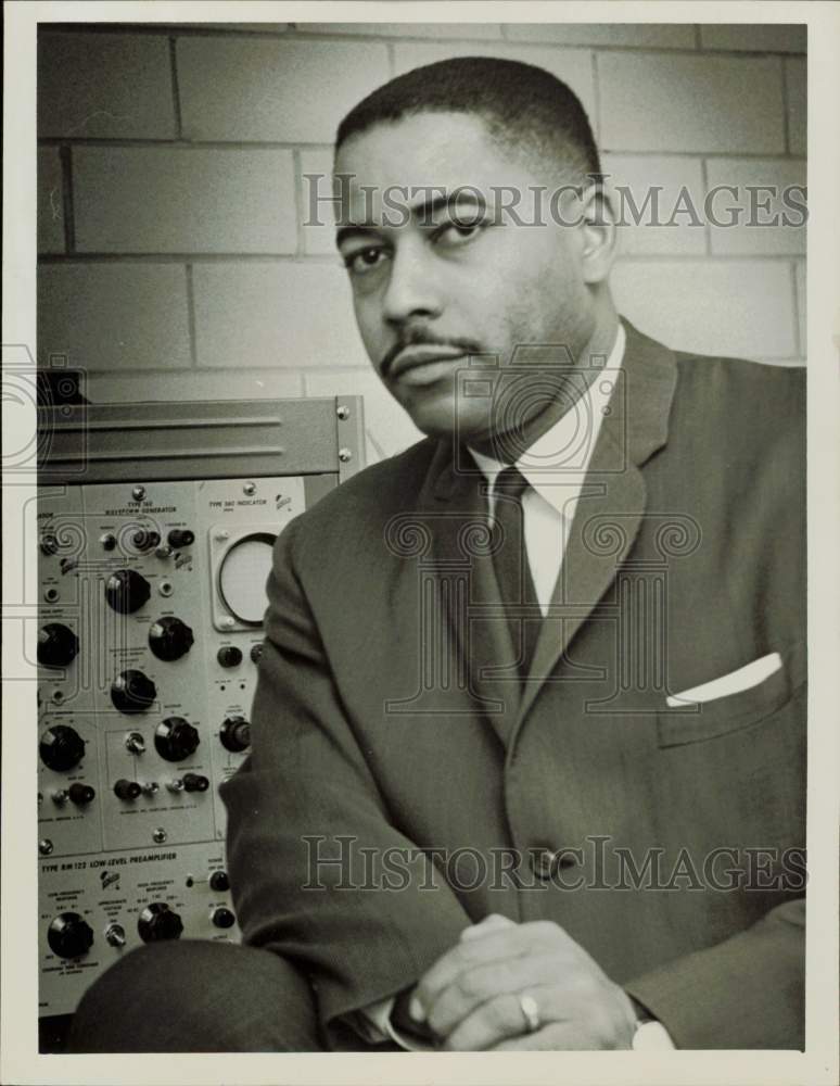 1964 Press Photo Dr. William A. Sadler of Texas Southern University - hpa82513- Historic Images