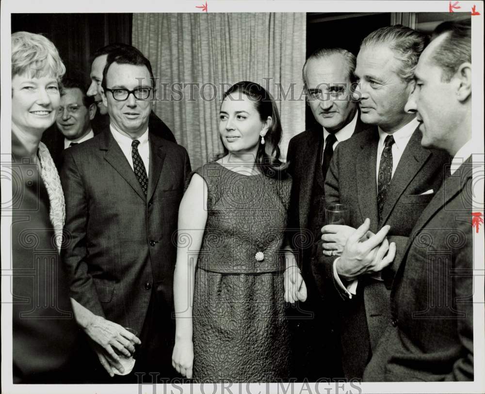 1967 Press Photo Pierre Schlumbergers and Michael Judd with Yves Rodrigues.- Historic Images