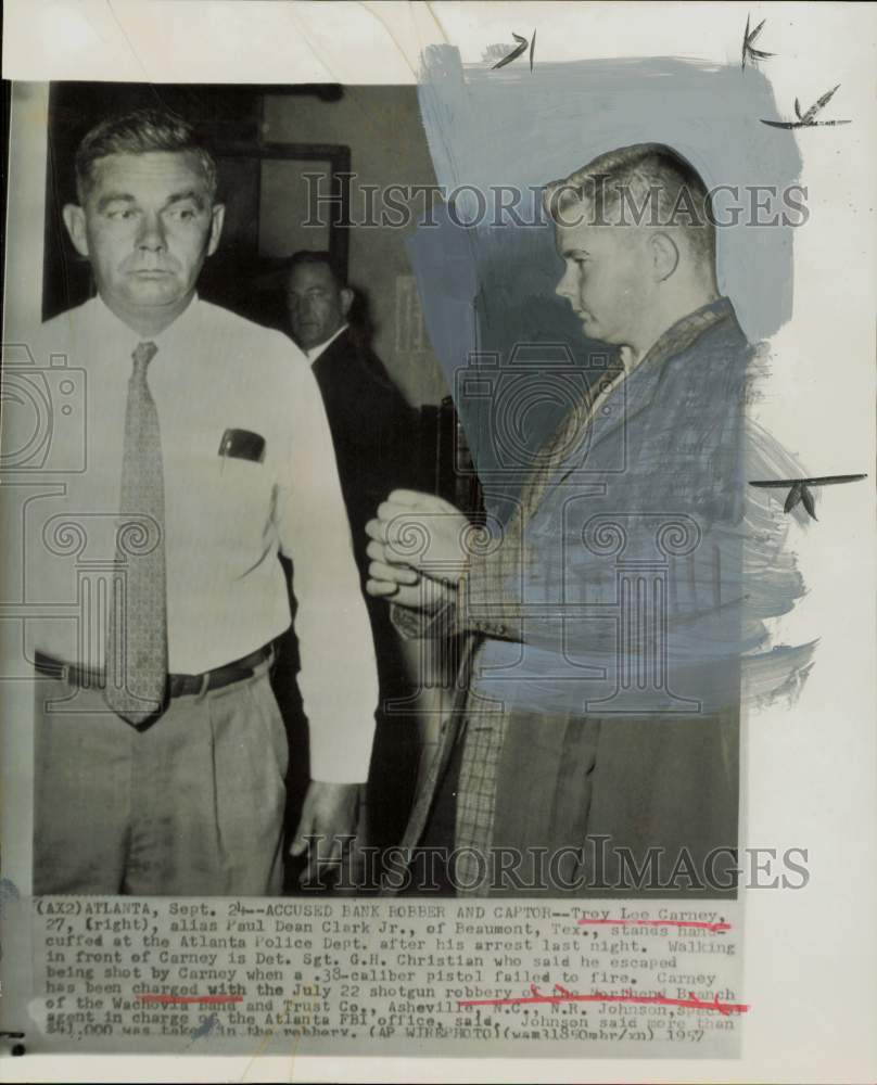 1957 Press Photo Trey Lee Carney arrested by Sgt. G.H. Christian in Atlanta, GA.- Historic Images