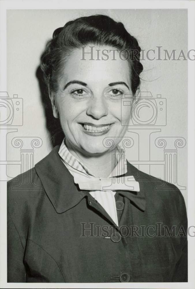 1957 Press Photo Elizabeth Sheppard, advertising manager, Carney&#39;s Maple Shoppes- Historic Images