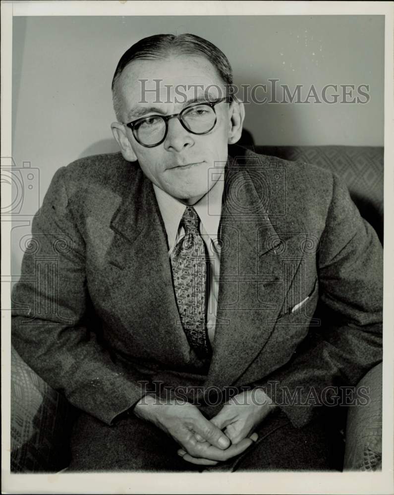 1949 Press Photo Alan Paton, South African novelist and author, in New York.- Historic Images