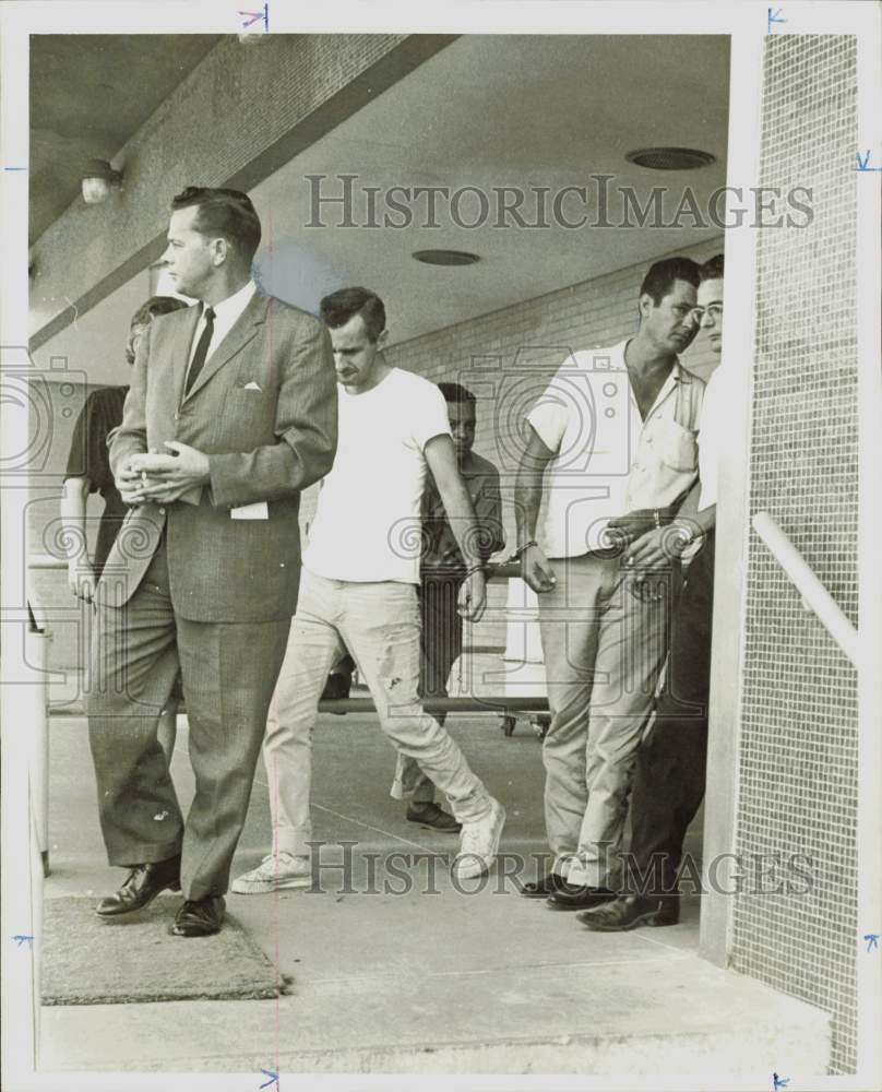 1965 Press Photo Donald Williams and others charged with counterfeiting.- Historic Images