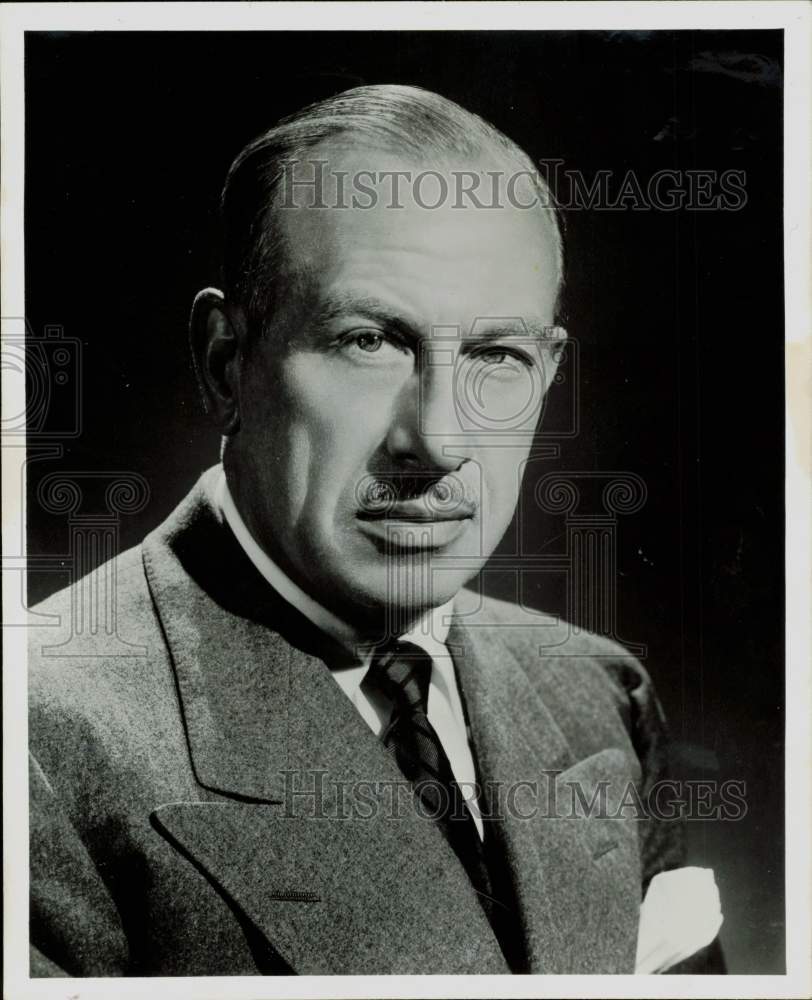 1956 Press Photo Maurice Sanger, Bond&#39;s Shoes general merchandise manager.- Historic Images