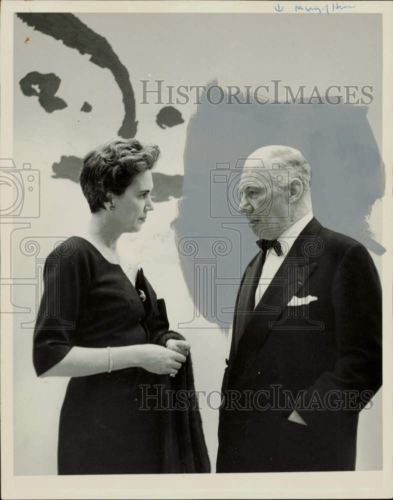 1962 Press Photo Mrs. Charles Snead and James J. Sweeney talking. - hpa84237- Historic Images