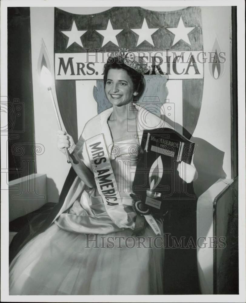 1956 Press Photo Mrs. Maleteo, Mrs. America sits on throne. - hpa84421- Historic Images