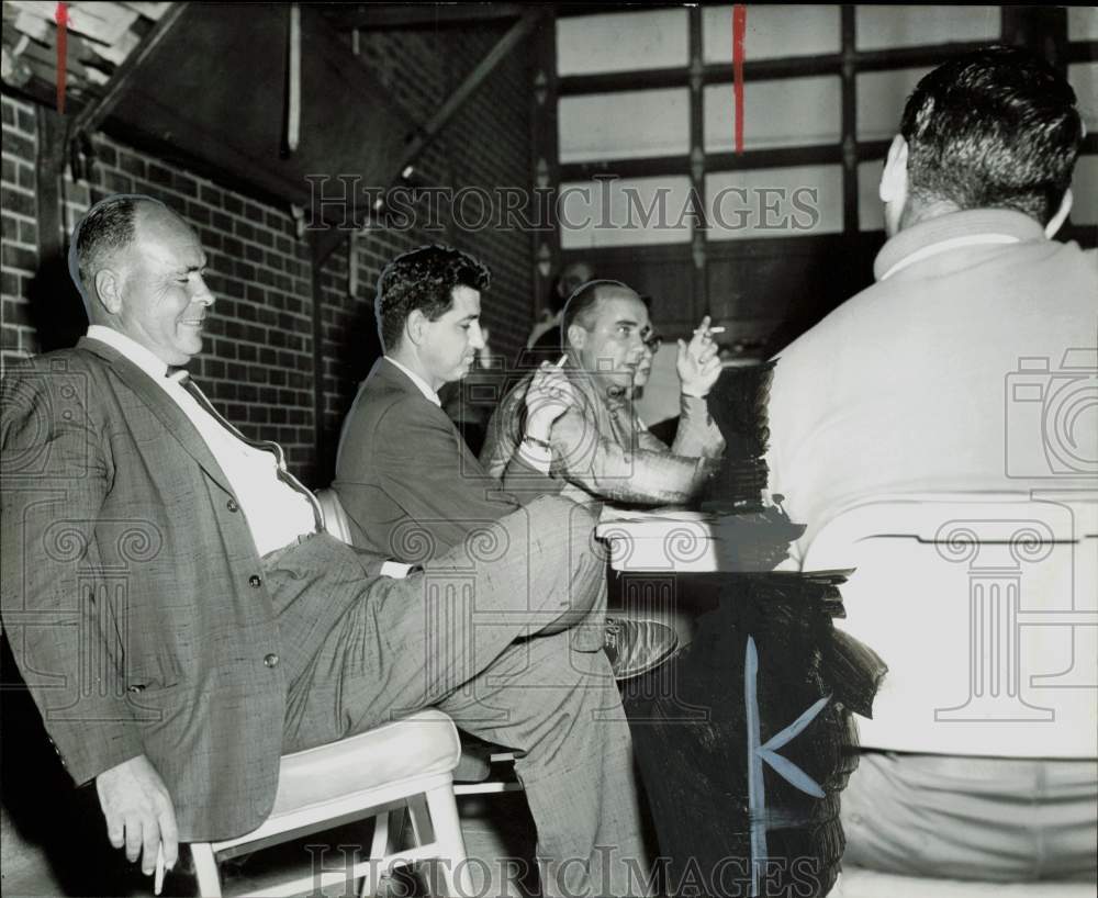 1960 Press Photo Bill Ghormley of Deer Park with other men. - hpa84543- Historic Images