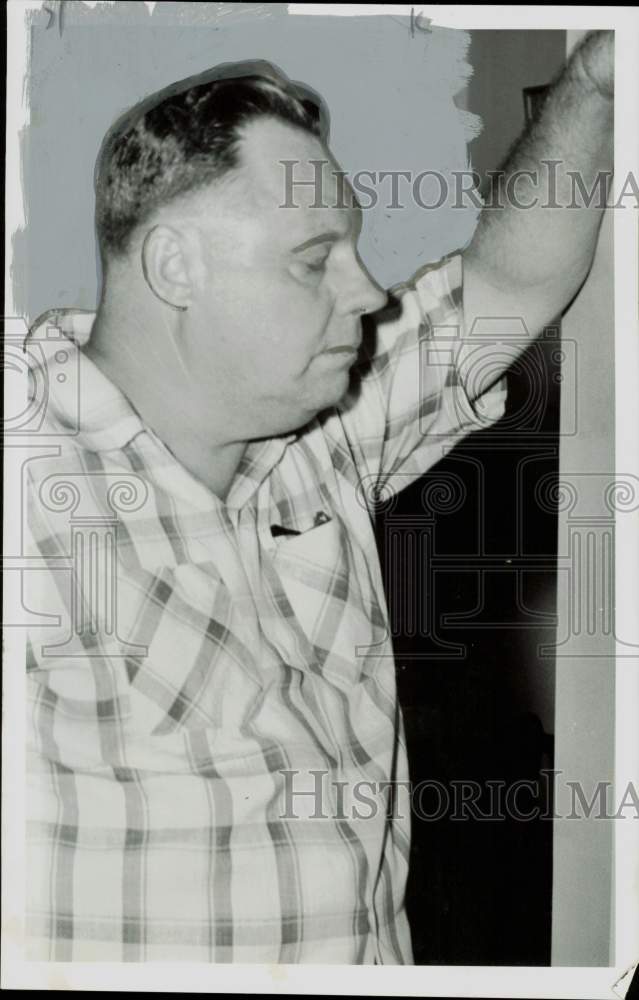 1955 Press Photo Bookie Robert &quot;Bob&quot; Keyworth - hpa84703- Historic Images