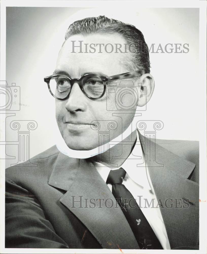 1953 Press Photo Jack Krueger, Assistant Managing Editor of Dallas News- Historic Images