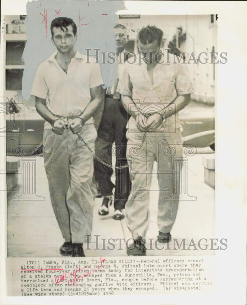 1958 Press Photo Alton Franks and George Whitsel escorted to Tampa court.- Historic Images