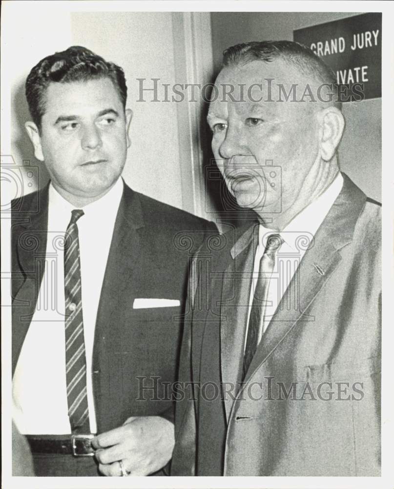 1962 Press Photo Grand Jurors W.C. Savage and Mr. Walton outside Grand Jury room- Historic Images