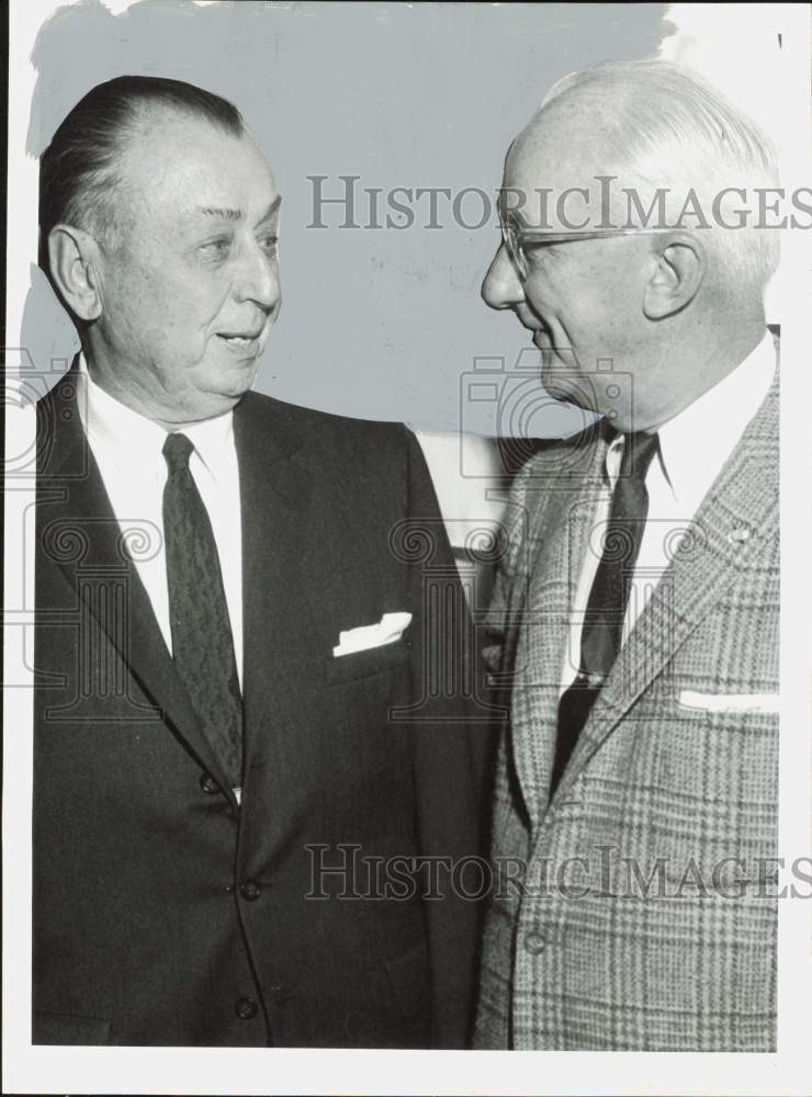 1959 Press Photo General Clifton Cates and Chairman Strake confer in Houston- Historic Images