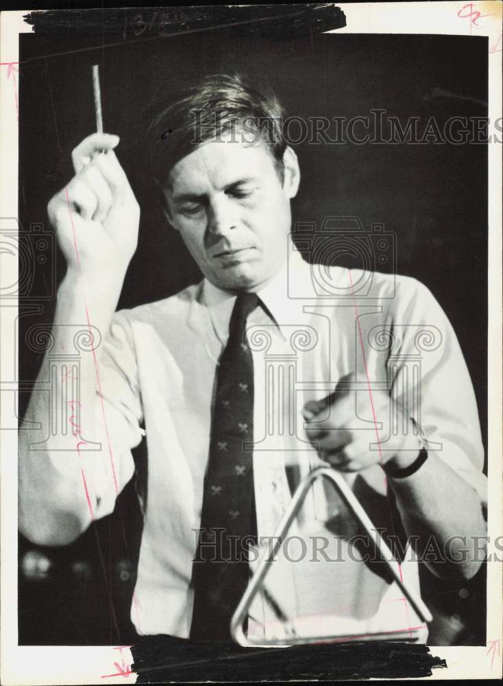 1968 Press Photo George Plimpton plays triangle on Telephone Hour - hpa85513- Historic Images