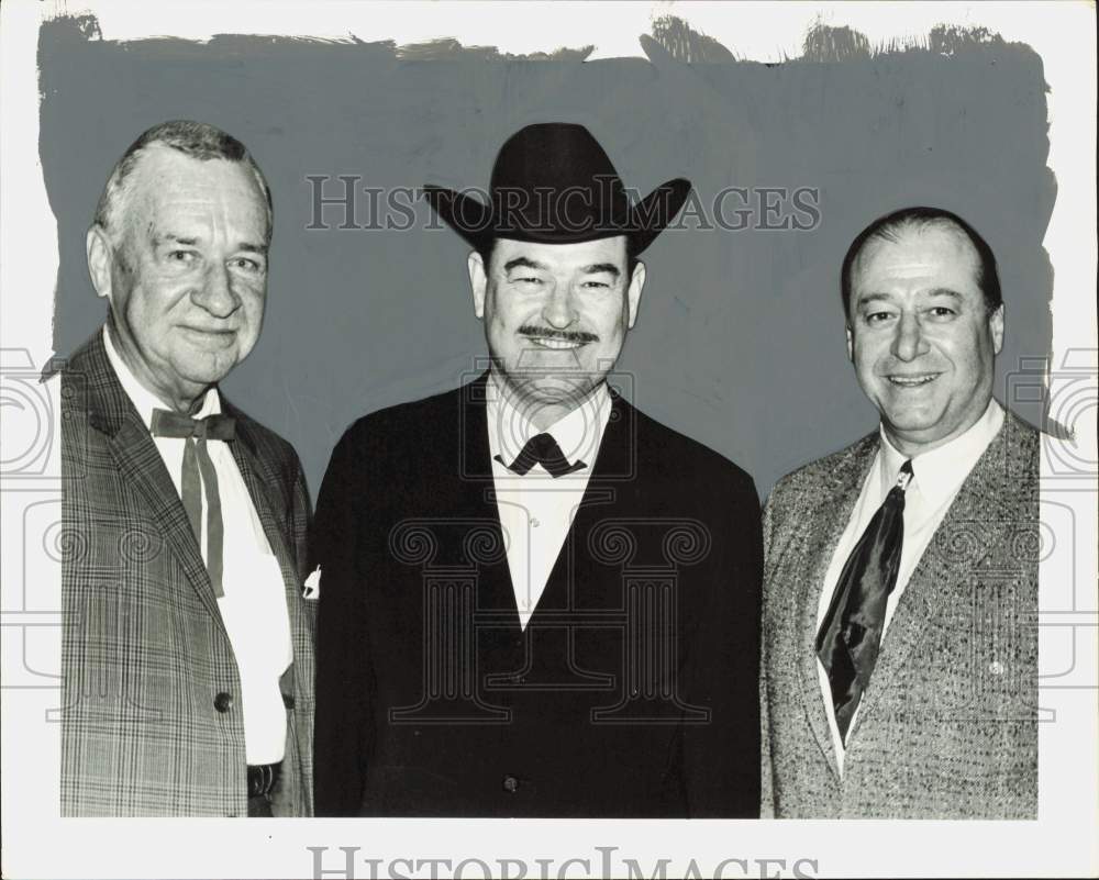1967 Press Photo Waymon Armstrong with Tex Peden and Fred Nahas at event.- Historic Images