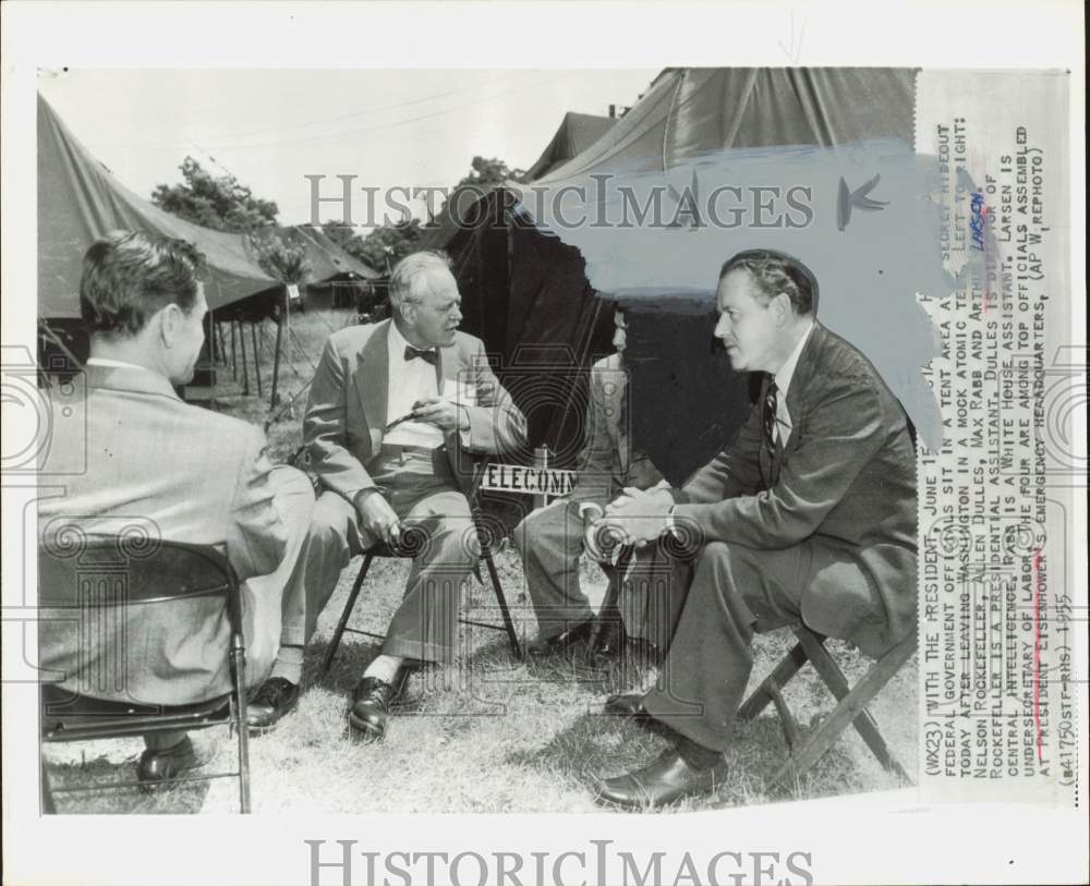 1955 Press Photo Arthur Larsen and other government officials meet in secret.- Historic Images