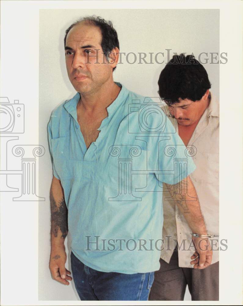 1988 Press Photo Melchor Longoria Ortega, Jr., beauty shop bandit in custody- Historic Images