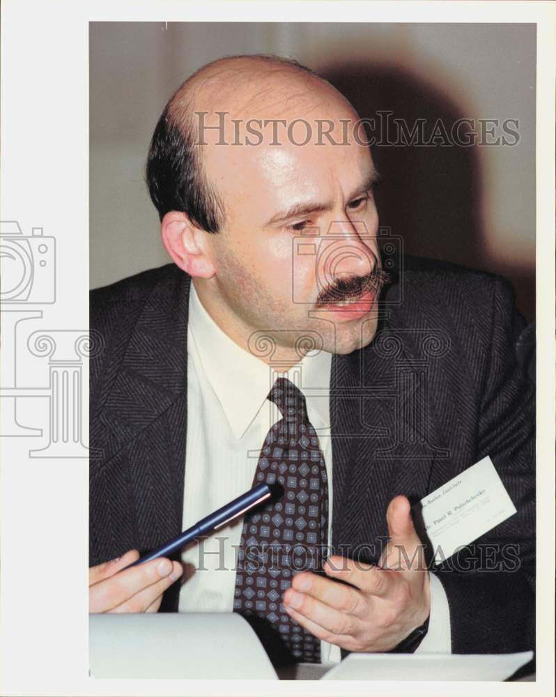 1990 Press Photo Pavel Palazhchenko speaks at Texas A&amp;M University symposium.- Historic Images