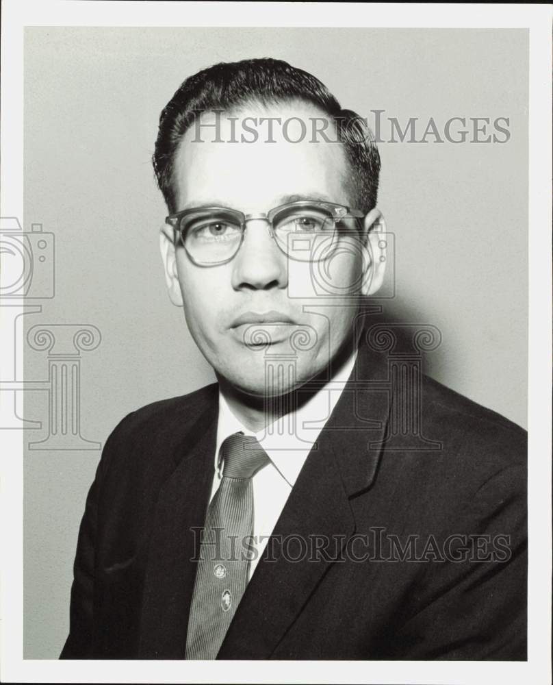 1962 Press Photo Dan Stoltje of T.J. Bettes Company - hpa86299- Historic Images