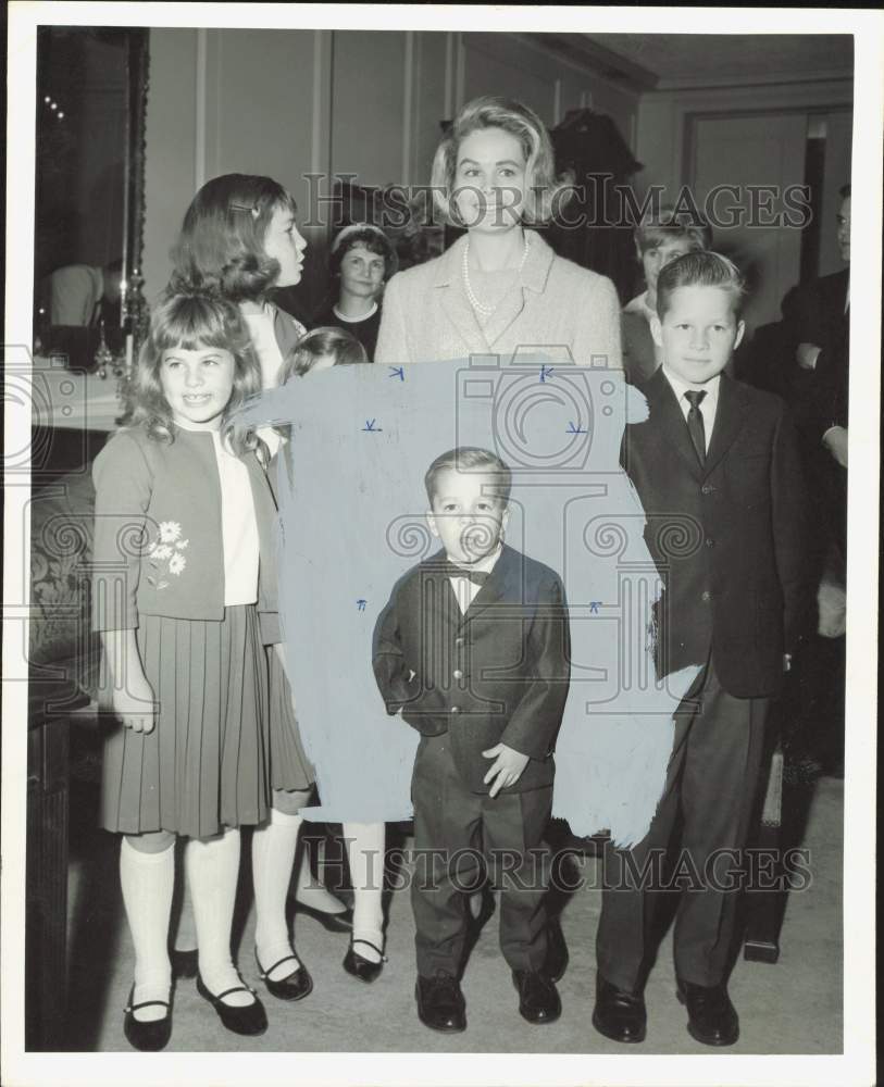 1965 Press Photo U.S. Chief of Protocol Lloyd Hand&#39;s Wife Ann Hand &amp; Children- Historic Images