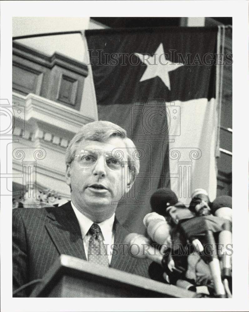 1984 Press Photo Texas Governor Mark White Speaks to Special Session - hpa86677- Historic Images