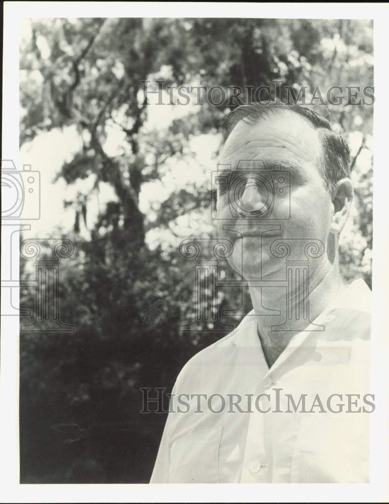 1960 Press Photo Author Thomas Sancton, Wrote &quot;By Starlight&quot; - hpa86718- Historic Images