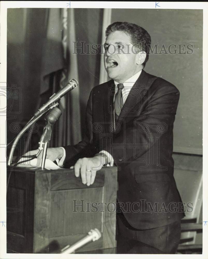 1966 Press Photo Al Schulman, Spokesman for Residents Near United Composting- Historic Images