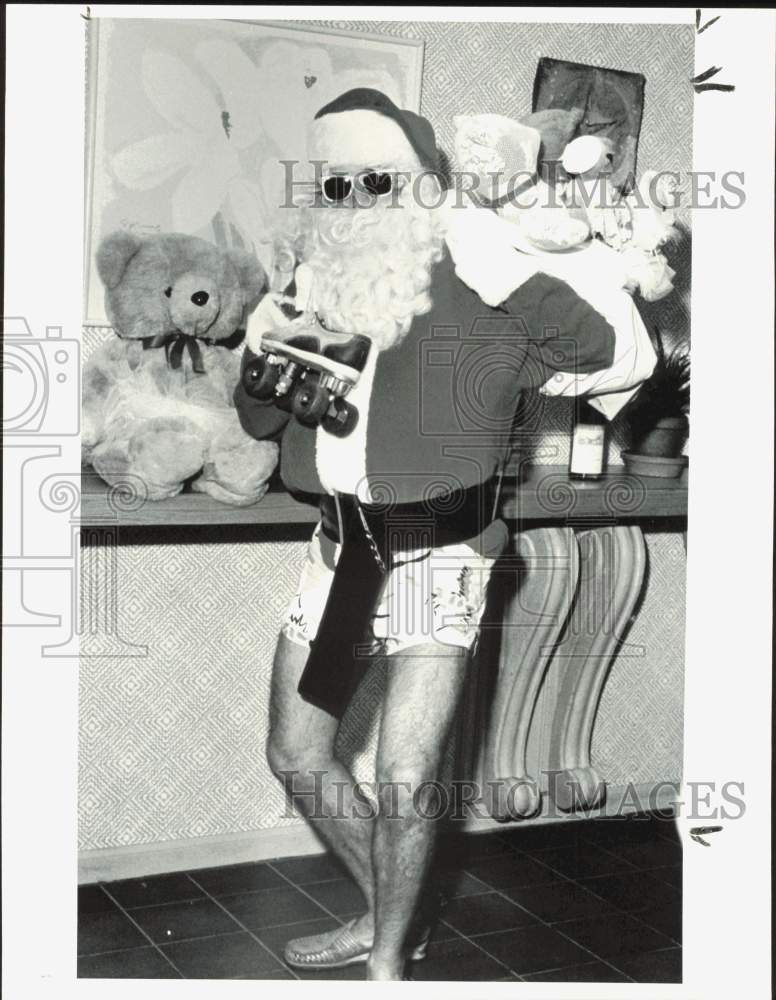 1966 Press Photo Bill Fagan as Santa Claus at Ballet Guild&#39;s Nutcracker Market- Historic Images